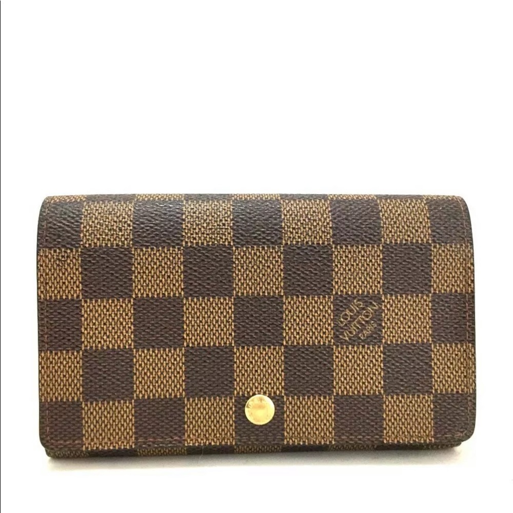SOLDAuthentic Louis Vuitton damier wallet